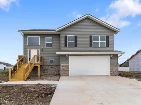 1406 Duncan Dr, Muscatine, IA 52761