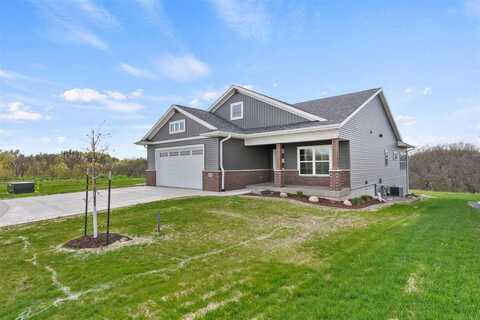 305 Vista Ridge Drive, Kalona, IA 52247