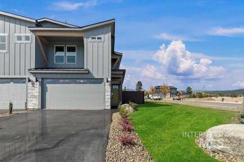 26 Bridger St, Cascade, ID 83611