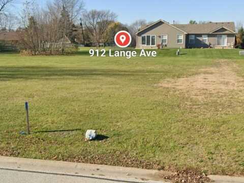 912 Lange Avenue, Beecher, IL 60401