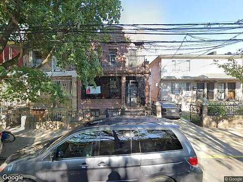 Berriman, BROOKLYN, NY 11208