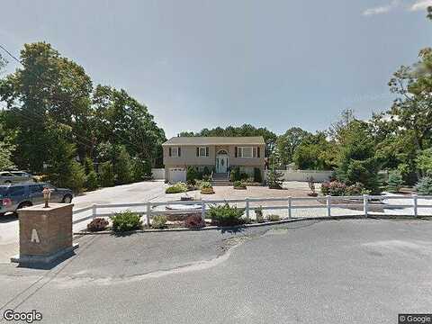 Pinewood, CENTRAL ISLIP, NY 11722