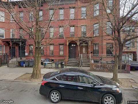 Macdonough, BROOKLYN, NY 11233