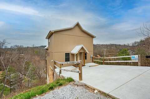 223 Chimney Tops Way, Gatlinburg, TN 37738