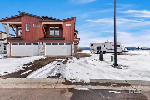 22 Bridger St, Cascade, ID 83611