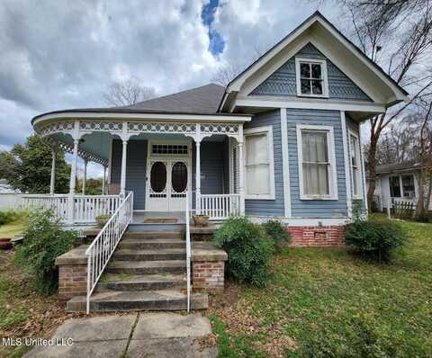 616 Grand Avenue, Yazoo City, MS 39194