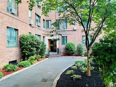 5 Metropolitan Oval, Bronx, NY 10462