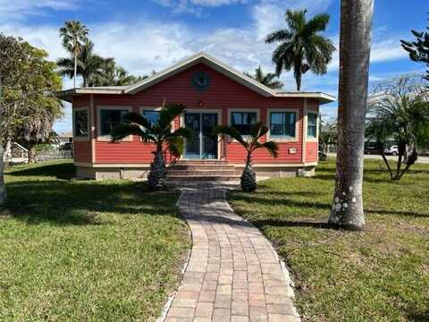 202 Storter Ave N, Everglades City, FL 34139