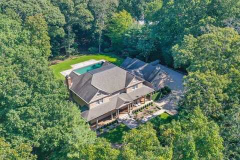 9 Fairway Court, Sag Harbor, NY 11963