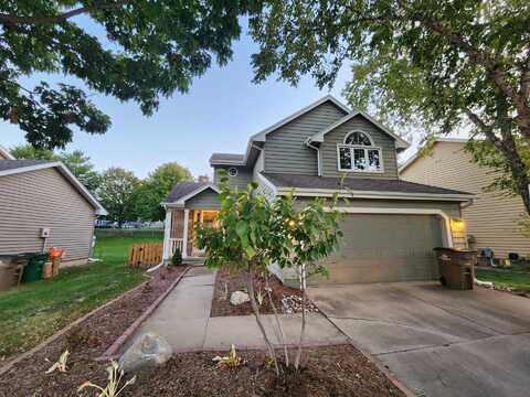 4770 Meadow Valley Drive, West Des Moines, IA 50265