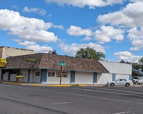 211 N Broadway Ave, Burns, OR 97720