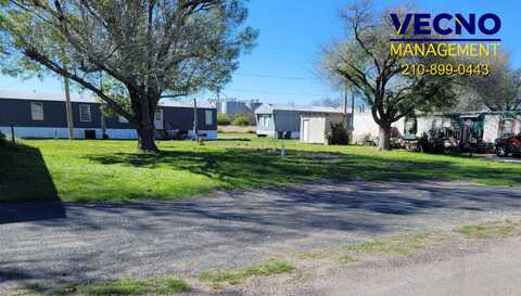 3525 East Main Street, Uvalde, TX 78801