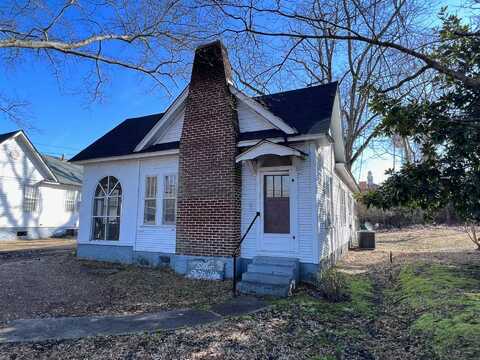 110 N. Wells St., Kosciusko, MS 39090