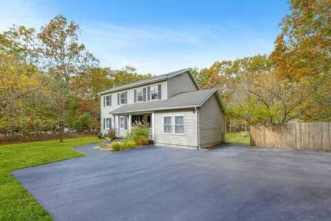 4 Wooded Lane, Hampton Bays, NY 11946