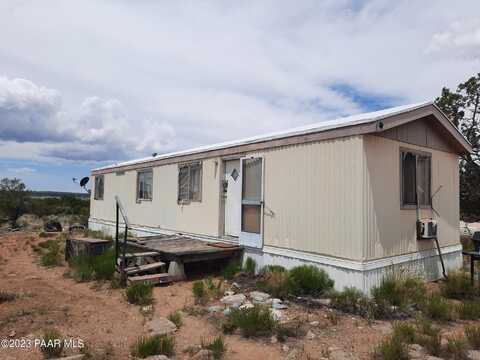 46600 W Dennny 5 Road, Seligman, AZ 86337