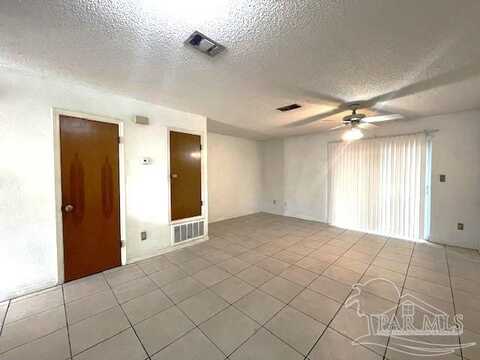 7702 Kipling St, Pensacola, FL 32514