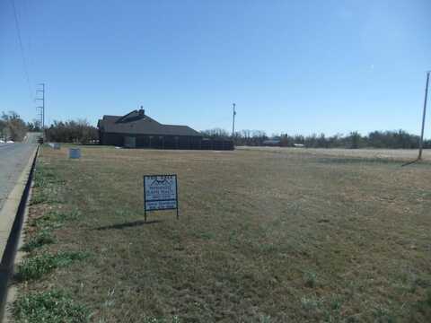 1710 E Harvester Ave, Pampa, TX 79065