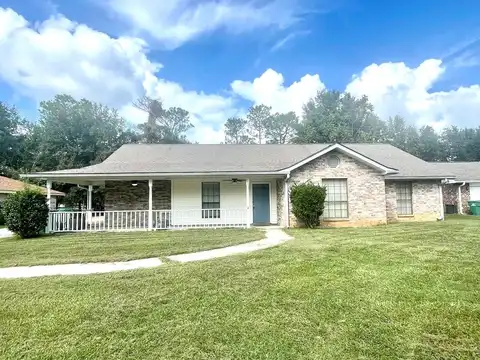 513 Country Club Drive, Picayune, MS 39466
