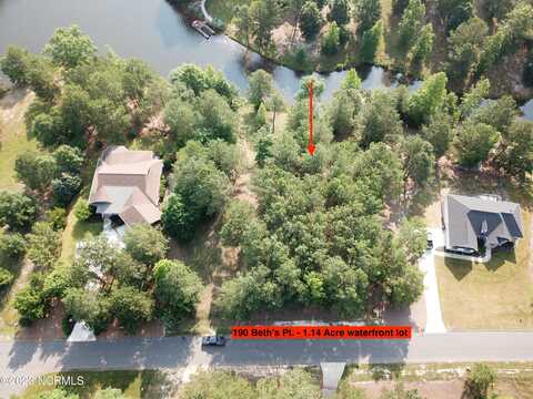 190 Beths Point, West End, NC 27376