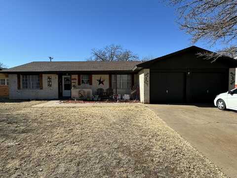 1415 Holliday, Plainview, TX 79072