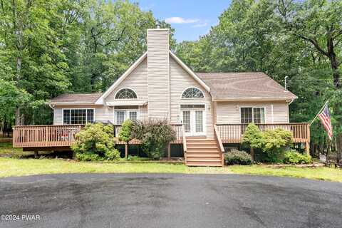 111 Firelight Lane, Lackawaxen, PA 18435