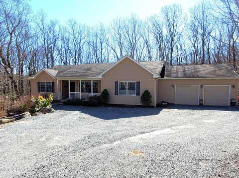 804 E Whippletree Court, Lords Valley, PA 18428