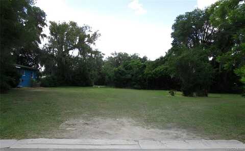 716 W Silver Springs Place, Ocala, FL 34475