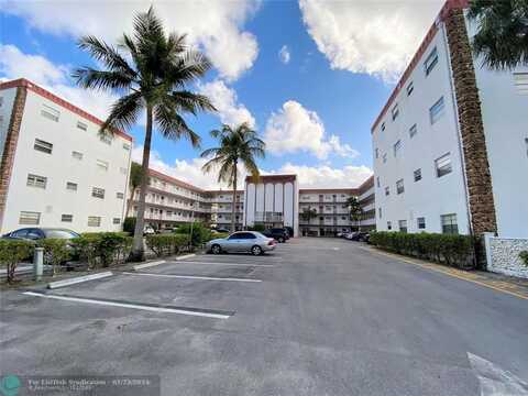 4270 NW 40th St, Lauderdale Lakes, FL 33319