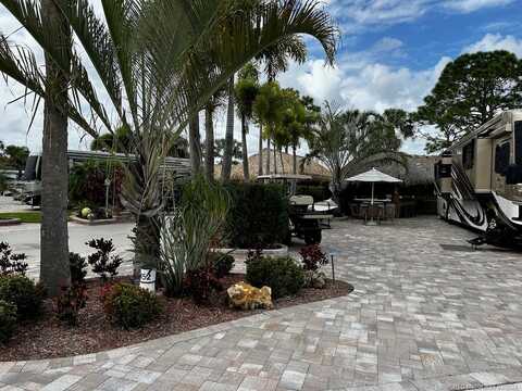 452 NW Foursome Lane, Port Saint Lucie, FL 34986