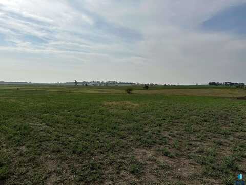 Harvest Creek Ln, Madison, SD 57042