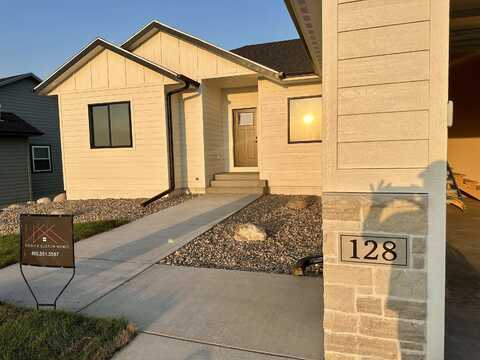 128 Skyline Dr, Valley Springs, SD 57068