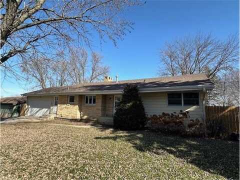 625 Olson Avenue, Windom, MN 56101