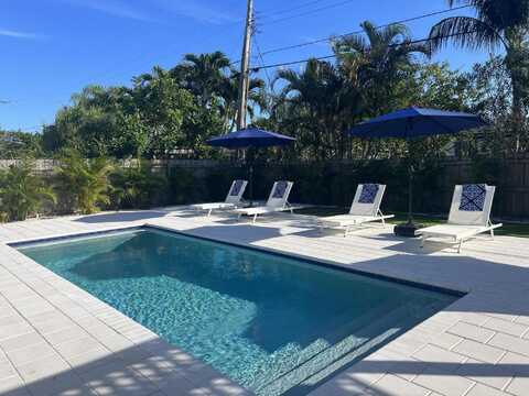 330 Macy Street, West Palm Beach, FL 33405