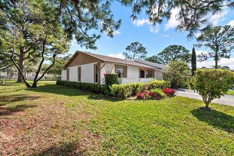 6102 Fairfield Circle, Greenacres, FL 33463