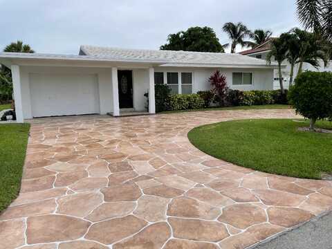 121 Tacoma Lane, Palm Beach Shores, FL 33404