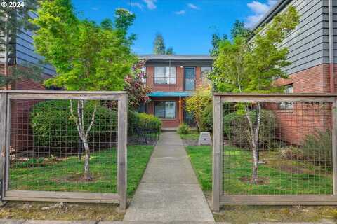 3911 NE KILLINGSWORTH ST, Portland, OR 97211