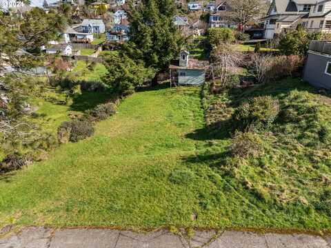 752 33RD ST, Astoria, OR 97103