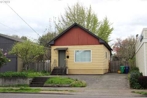 8415 SE 17TH AVE, Portland, OR 97202