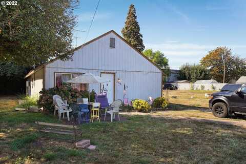 2240 FERRY ST, Albany, OR 97322