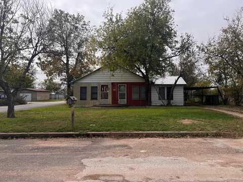 1001 N 10th St, Ballinger, TX 76821