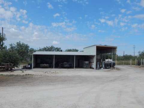 164 N 4th St, Barnhart, TX 76930