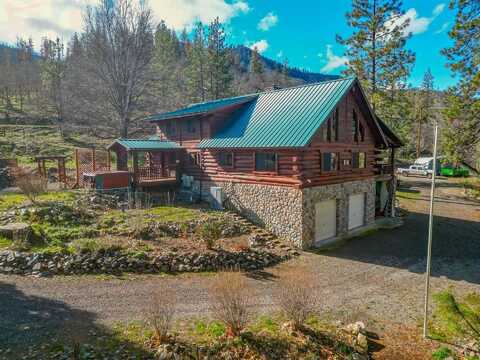 11601 Klamath River Road, Yreka, CA 96097