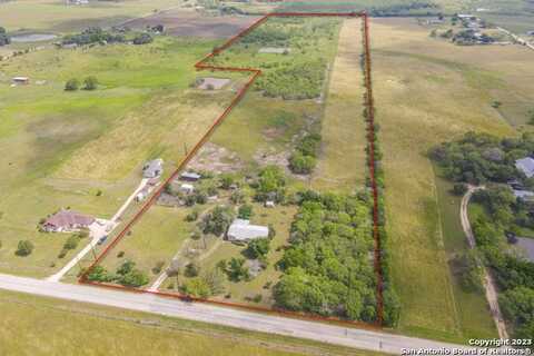 320 N Graytown Rd, Saint Hedwig, TX 78152