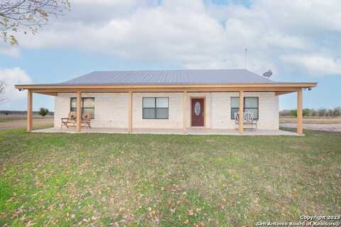 9587 FM-2200, Yancey, TX 78886