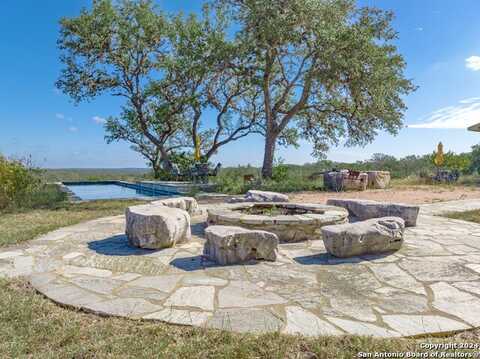 440 Private Road 2321, Hondo, TX 78861