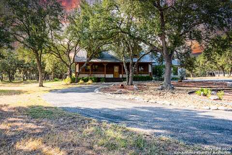 8526 DIETZ ELKHORN RD, Boerne, TX 78015