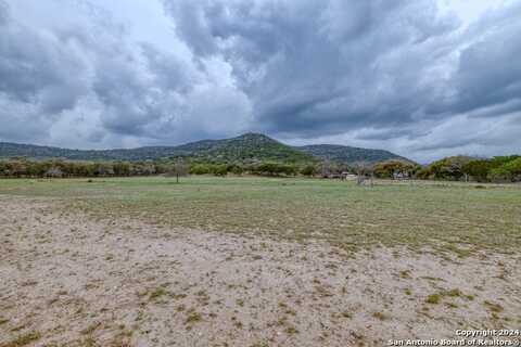 641 Patterson Creek Rd, Leakey, TX 78873