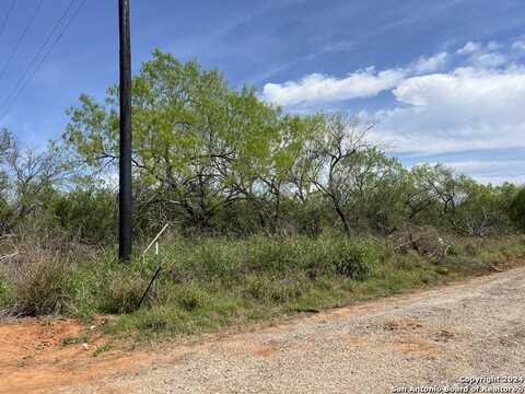 3410 County Road/Sixth Avenue, Pearsall, TX 78061