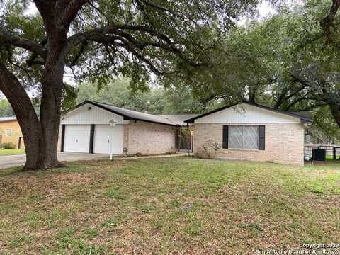 1906 ARROWHEAD ST, Floresville, TX 78114