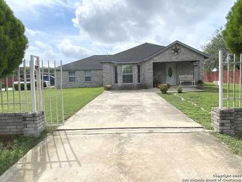 1328 SUTHERLAND SPRINGS RD, Floresville, TX 78114